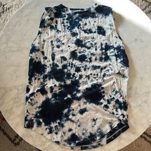 lululemon Brunswick Muscle Tank Size 4 in Shibori Navy Blue *Seawheeze 2017